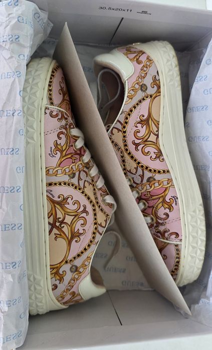 Спортни обувки Guess-номер 38