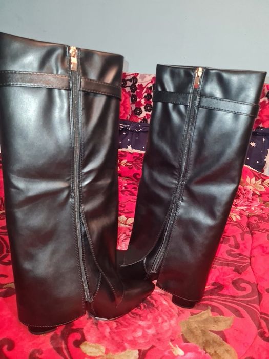 Cizme cu toc (piele) nr 35