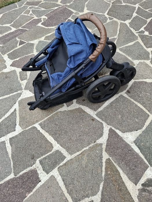 Cărucior lionelo sport