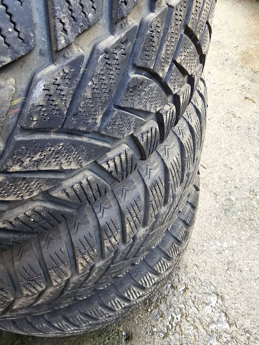 Комплект 4 броя зимни гуми Dunlop 265/60/18