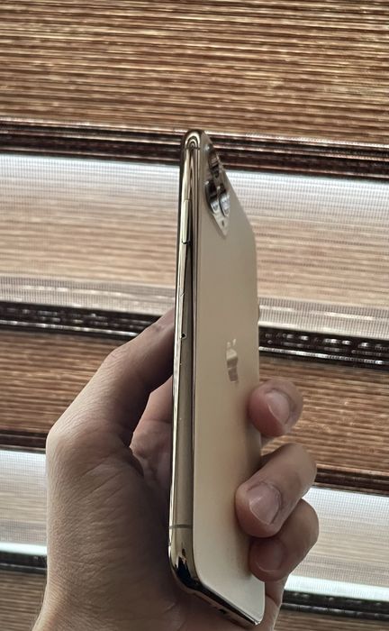 IPhone 11 Pro Max Gold SALE!!!