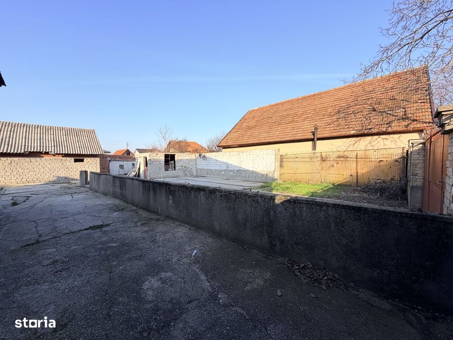 Teren de vânzare 400 mp Bujac FS 13,16ml cu potențial (intră pe anunț)