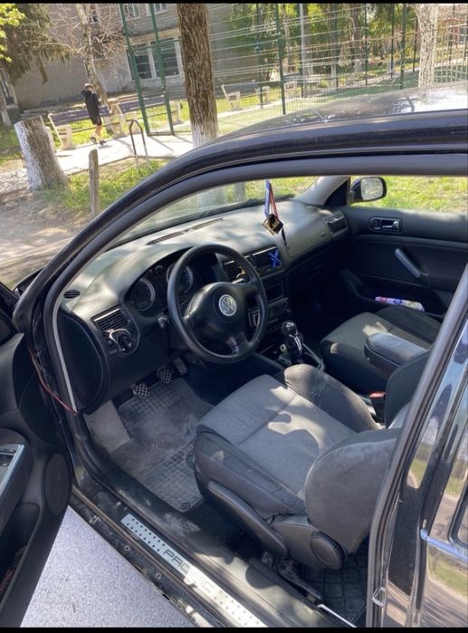 Продава се Golf 4 2.0 бензин