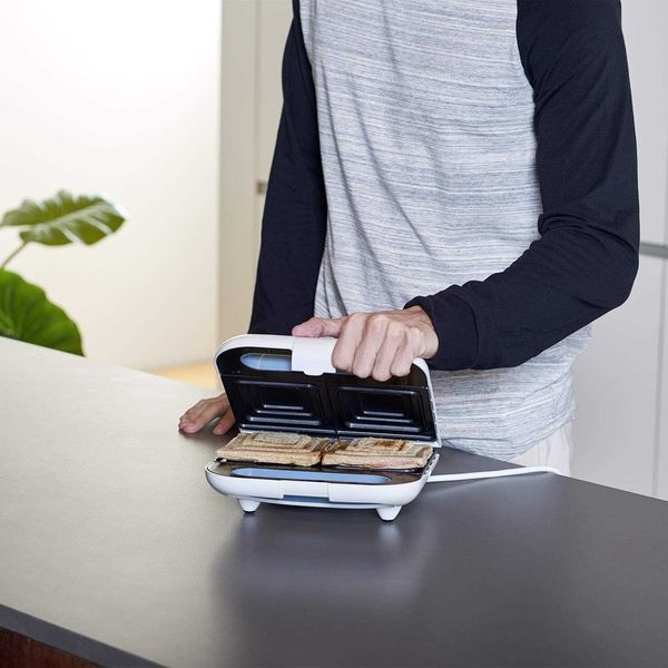 ПРОМО Нов Мощен Уред за Сандвичи Грил Мейкър Taurus, 800W с Гаранция