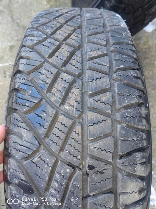 Всесезонни гуми 215/65/16