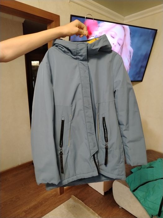 Продам куртки весна)