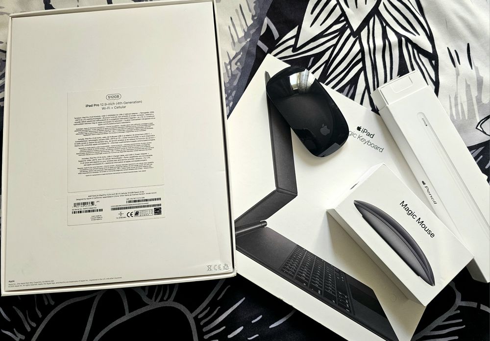Пълен комплект iPad Pro 12.9" (2020) | 512GB | Magic Keyboard + Pencil