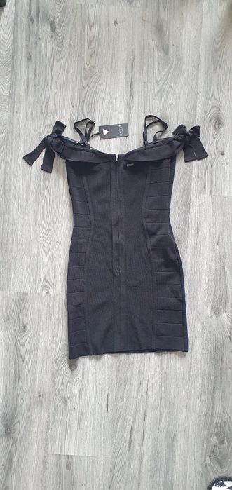 Крайна цена! Нова с етикет бандажна рокля Guess S