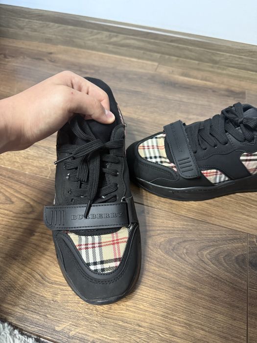 Adidasi Burberry Bărbati marimea 41
