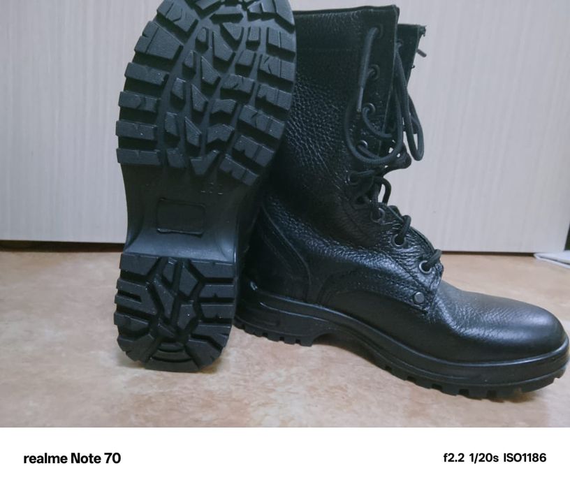 Продам берцы размер 37