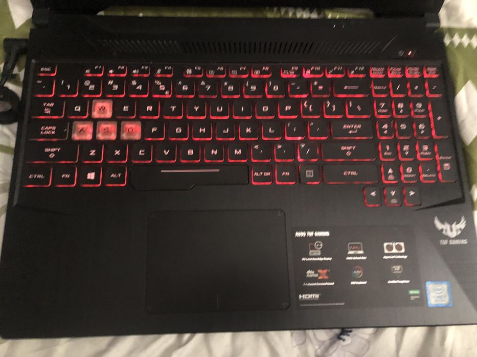 Laptop Asus Gaming Tuf FX505 G placa video arsa