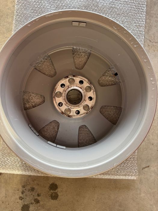 Ауди джанти с гуми Audi Q2, Q3, A3