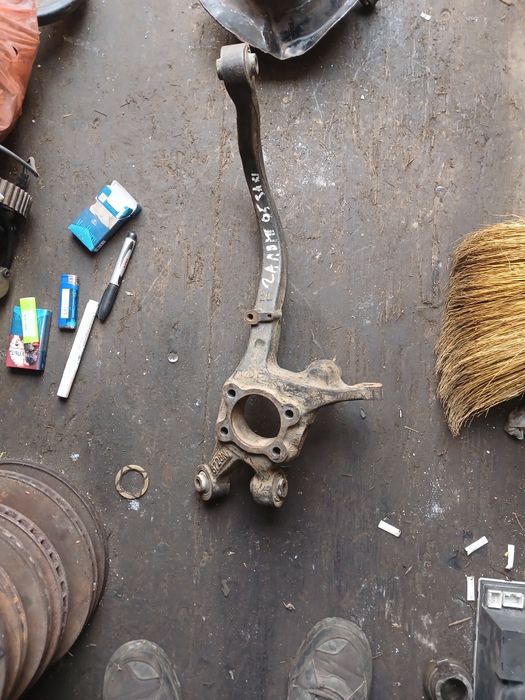 Цапфа Митсубиси Галант 1995г