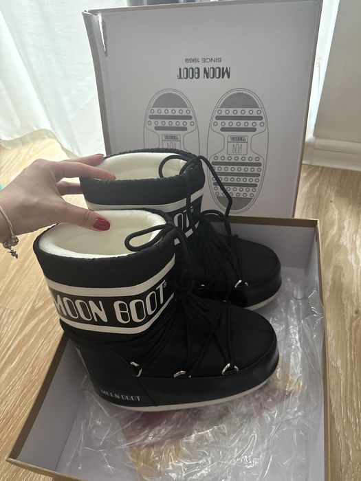 Зимняя обувь moon boot очень стильный