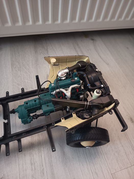 Aro 240 Scara 1:8