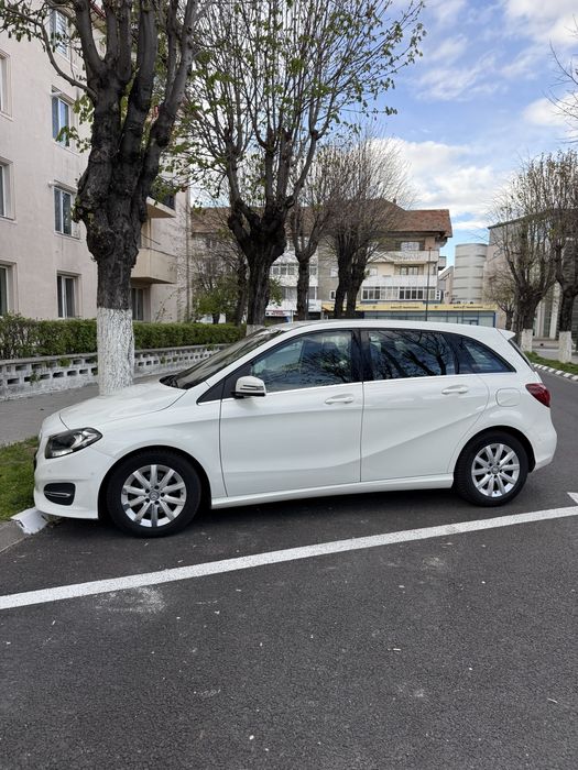 Mercedes Benz B180, automat, benzina, padele volan, impecabil, senzori