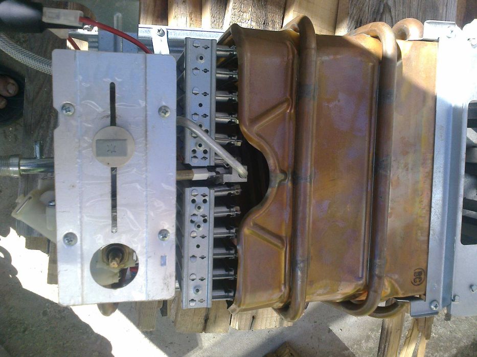 Продавам газов бойлер "БОШ"