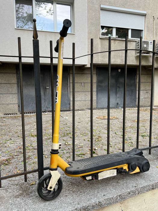 Детска електрическа тротинетка Zinc Volt GT (ZC03870) – за части / нетествана