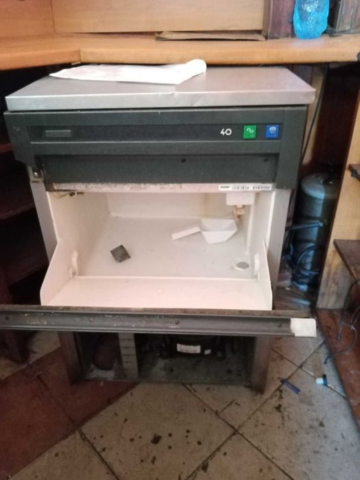 Ледогенератор Whirlpool