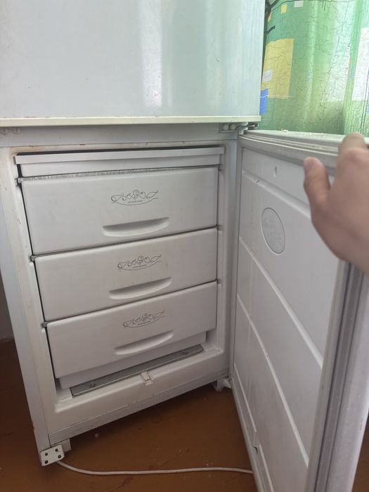 Продам холодильник, работает отлично