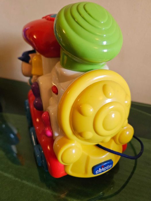 Бебешки играчки Chicco и Fisher-Price