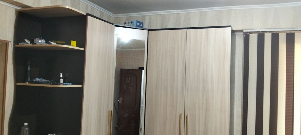 Шифоньер угловой . Прихожая
