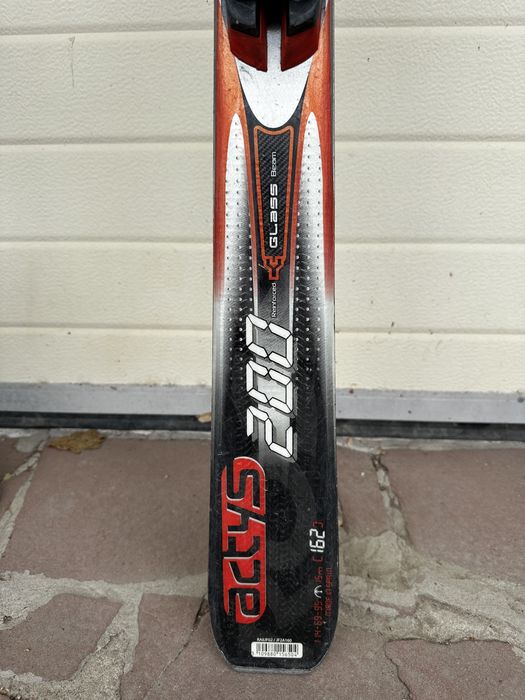 Продавам ски и обувки Rossignol