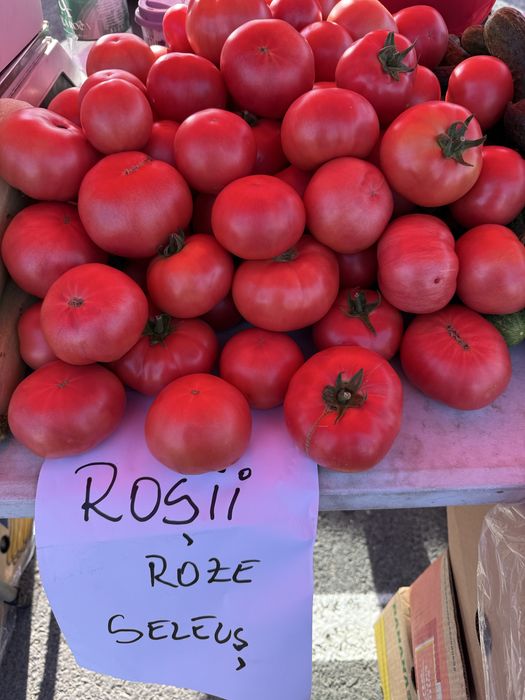 Vand rosii si castraveti