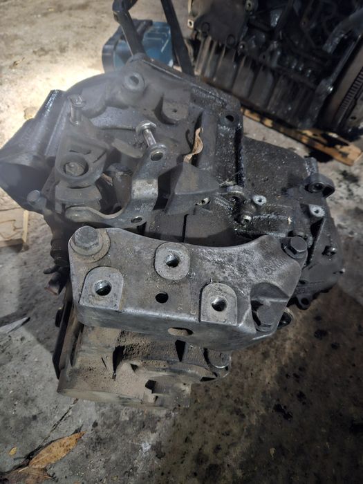 Vand Cutie de viteza audi a3 8p/golf 5  2.0 tdi .