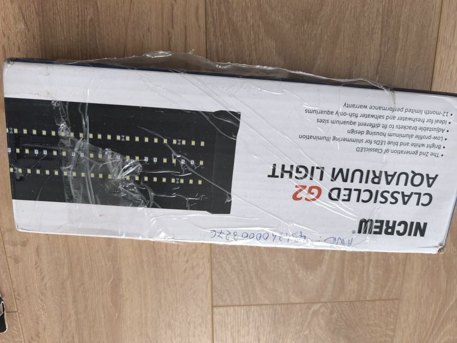 Acvariu cub 64 litri