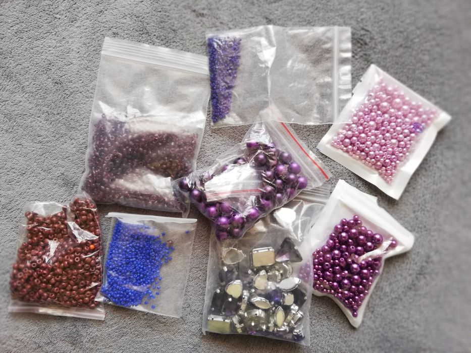 Strasuri margele lanturi fetru de facut brose