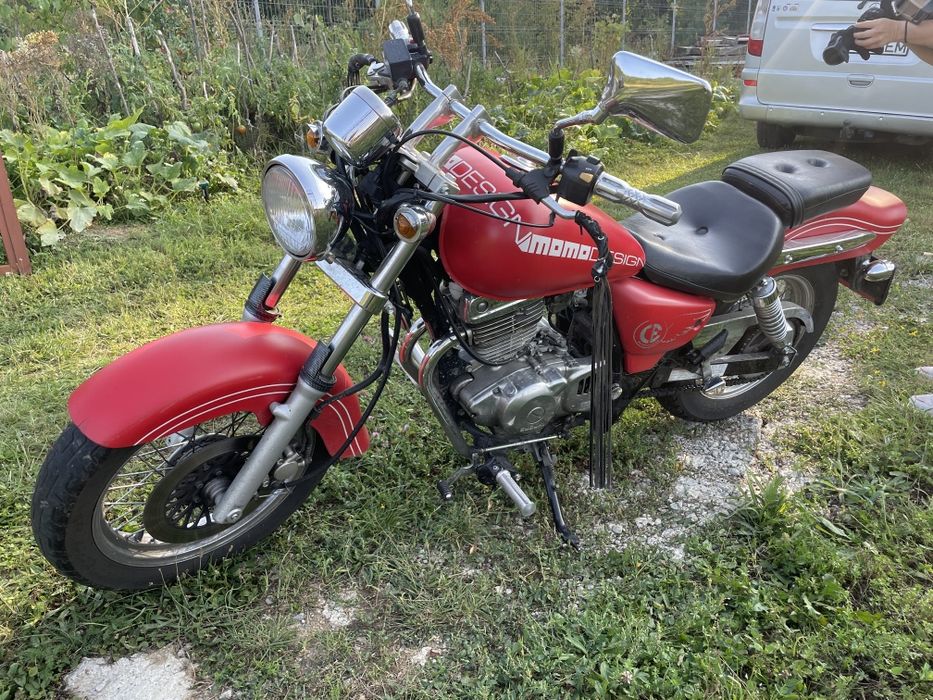 Suzuki Marauder 250 – Cruiser elegant, economicos și ușor de manevrat!