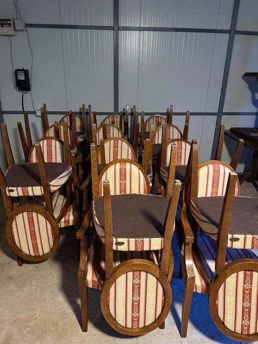 Scaune lemn masiv 10 buc folosite în restaurant