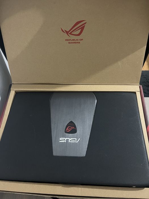 Vand leptop Asus Republic of gamers