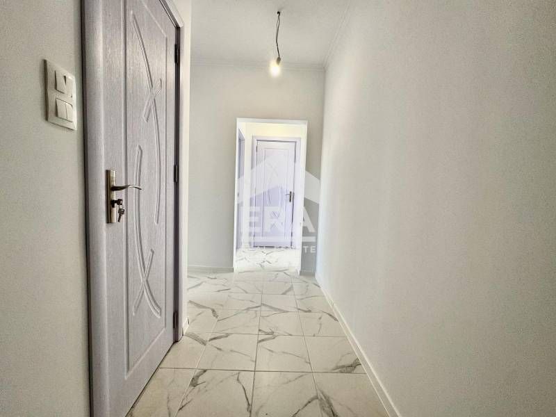 Продава се Тристаен апартамент в Варна, Възраждане 3 - 65 кв.м за 1205 €/кв.м - Снимка #9