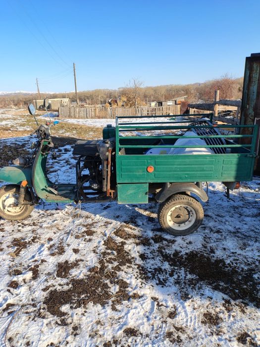 Продам мотоцикл -муравей 250 кубовый.