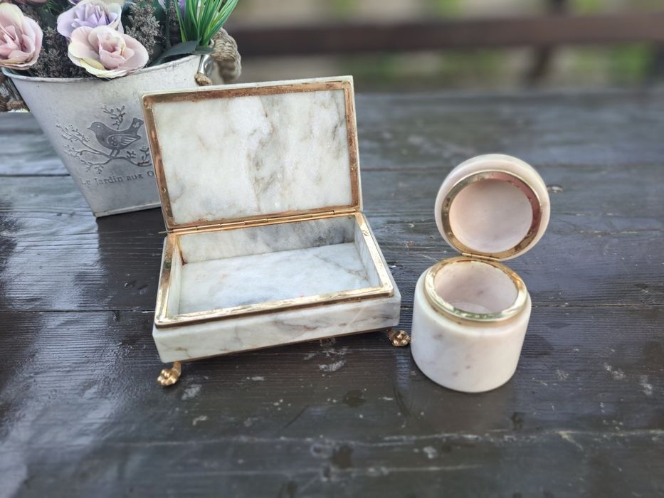 Сервизи от стъкло порцелан и др.