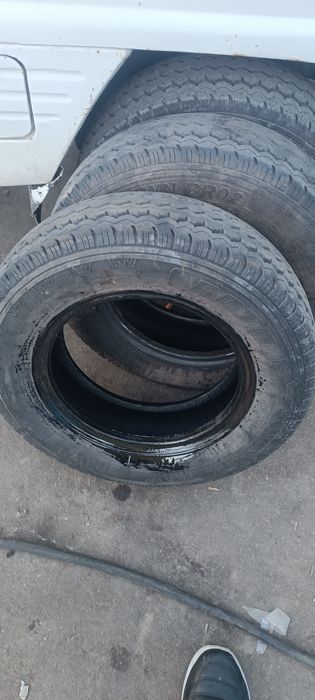 Продам резину на Дамас