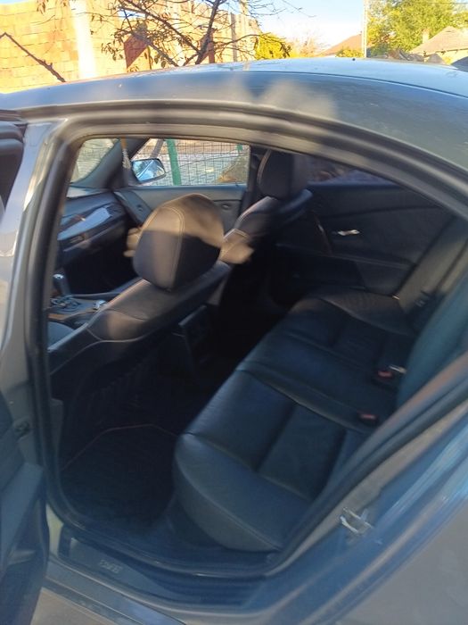 Vind BMW 530 automat