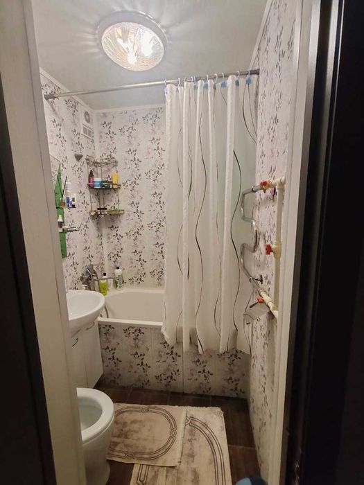 Продам 3 комн. кв., район 3 гор. больницы