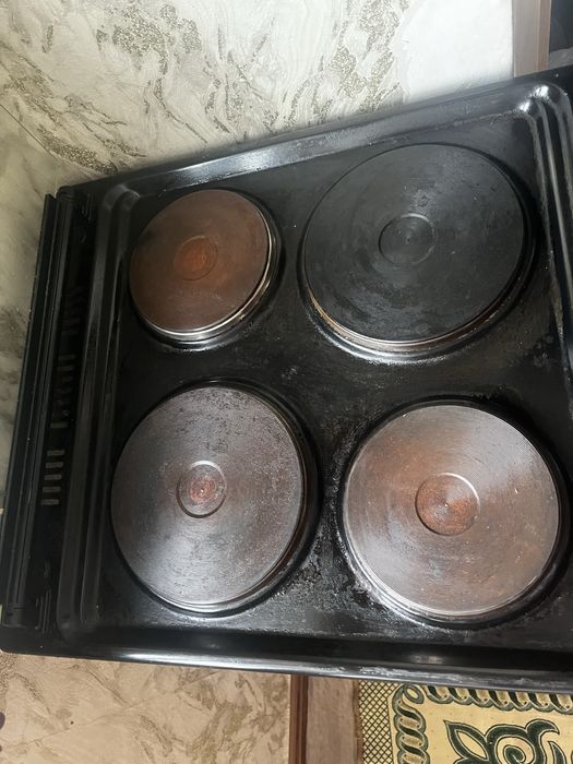 Продам плиту электрическую