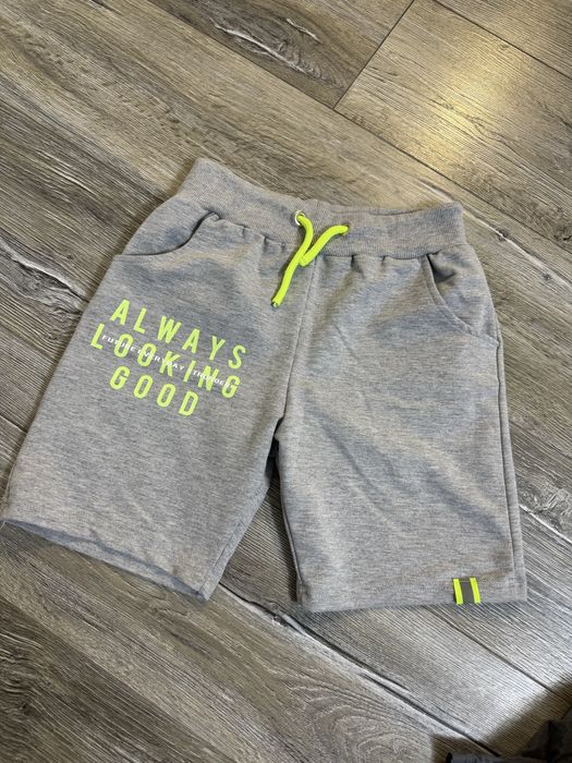 Продам срочно детские вещи