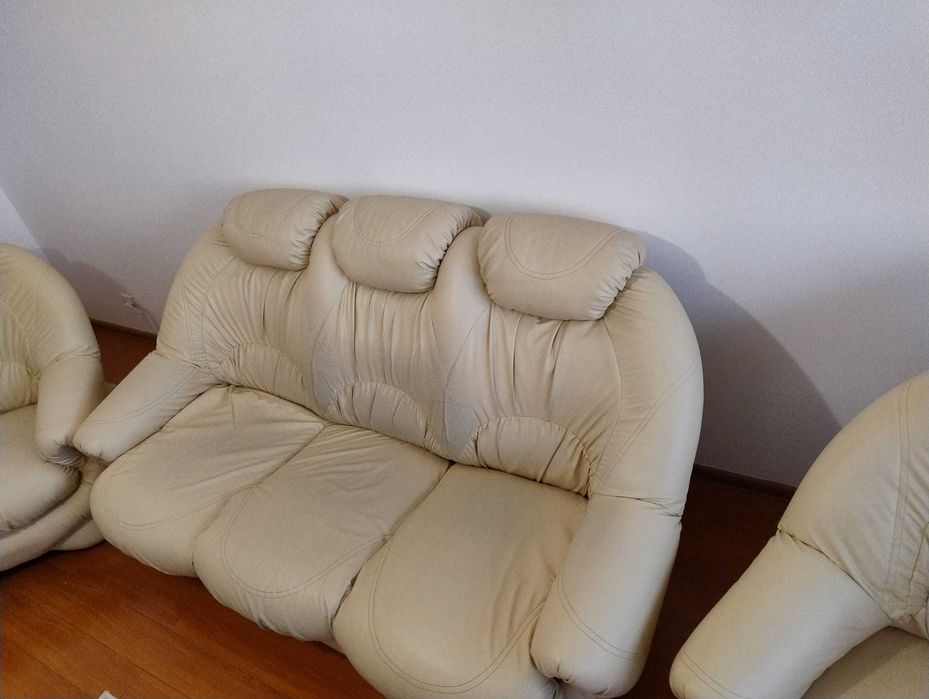 Set canapea cu fotolii