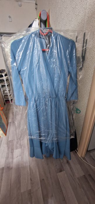 Продам платья женские