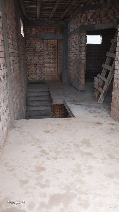 Еврокоробка 2 сотих  Райсентрда  Нурхаёт туйхонадан 2 км 85.000