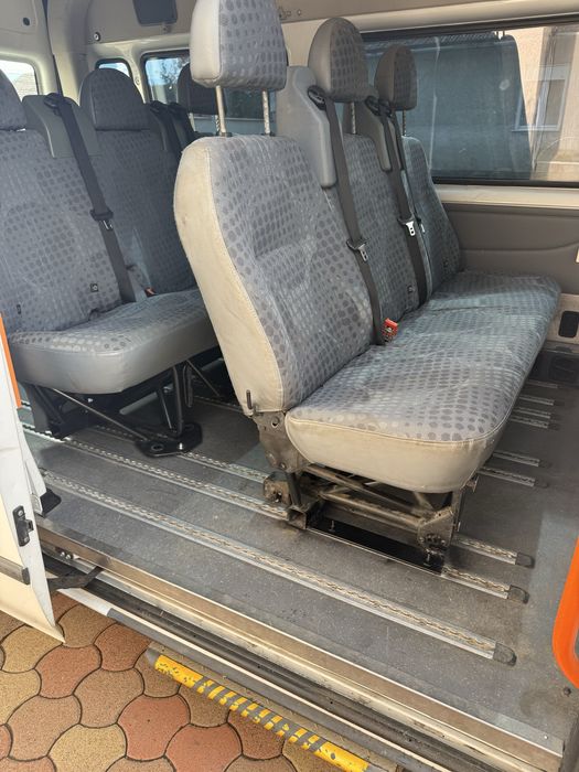 Ford Transit 8+1