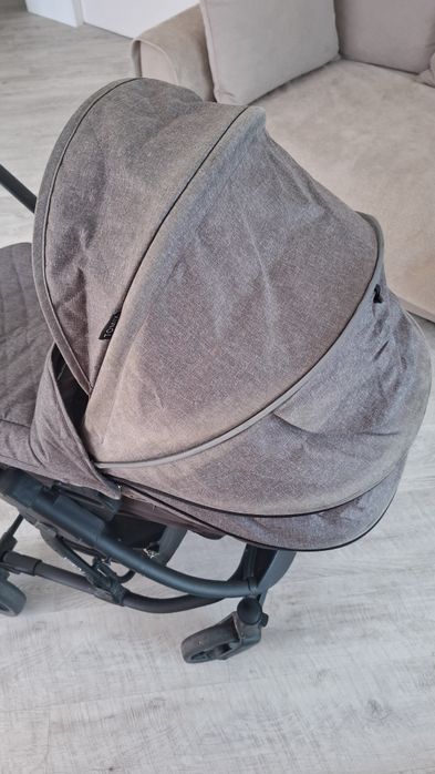 Продам детскую коляску Tomix Sandy с матрасиком б/у