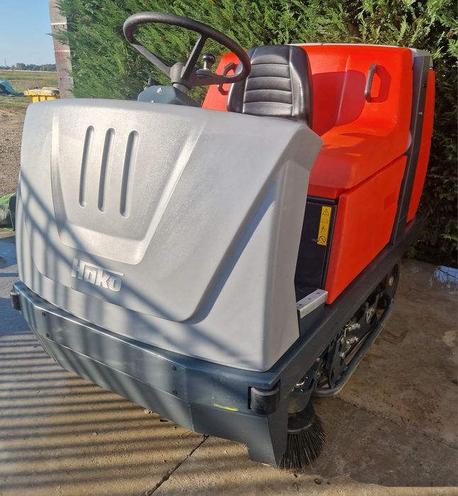 Vindem masina de spălat maturat Hako B1050