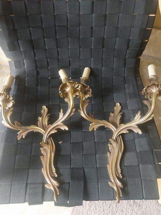Doua aplice din bronz vintage.