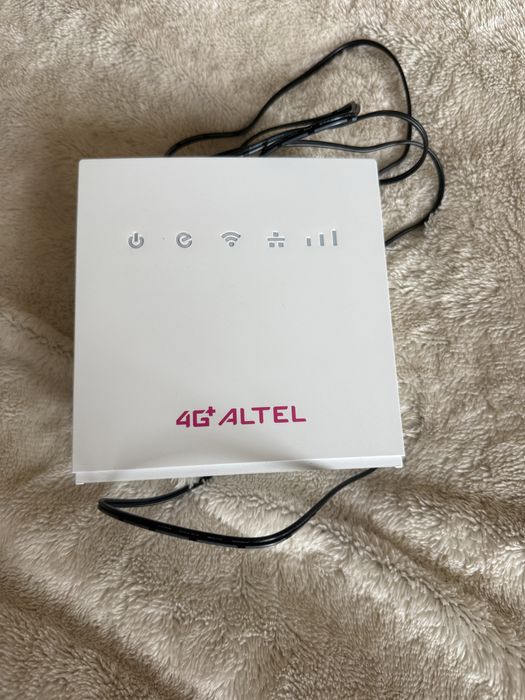 Алтел роутер почти новый
